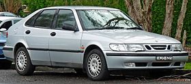 2000 Saab 9-3 S 5-door hatchback (2011-06-15) 01.jpg